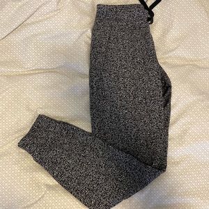 Lululemon ready to rulu joggers